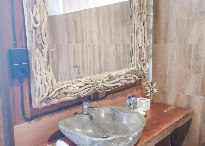 Nyoman Sandat House 2 *