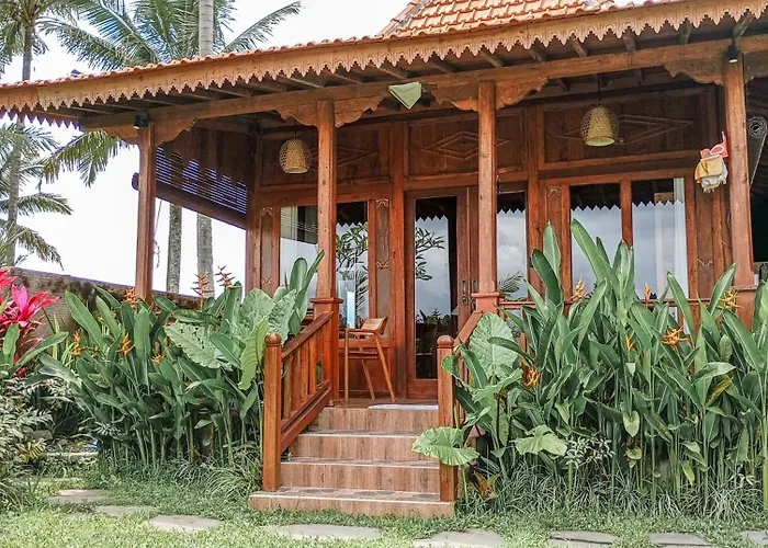 Nyoman Sandat House 2 *