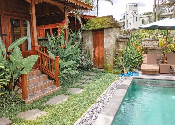 Nyoman Sandat House 2 Bed & Breakfast