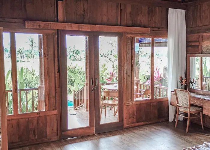 Bed & Breakfast Nyoman Sandat House 2 *